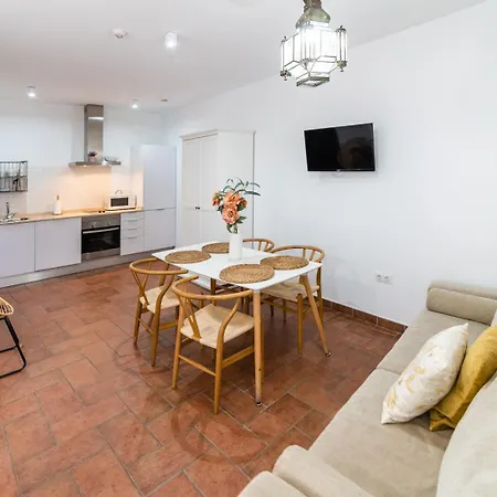 Apartment La Jⲟya De Patios - Turisticos Cordoba